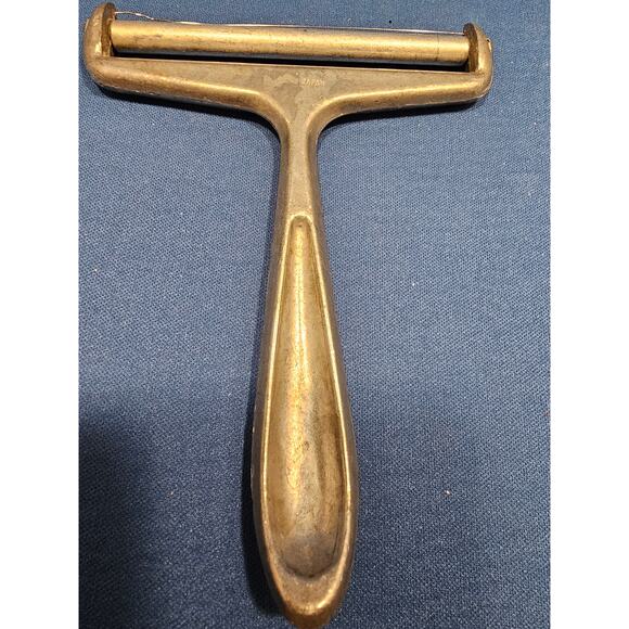 Vintage Aluminum Cheese Slicer - 4" (inches) wide - Made in Japan - Picture 6 of 6